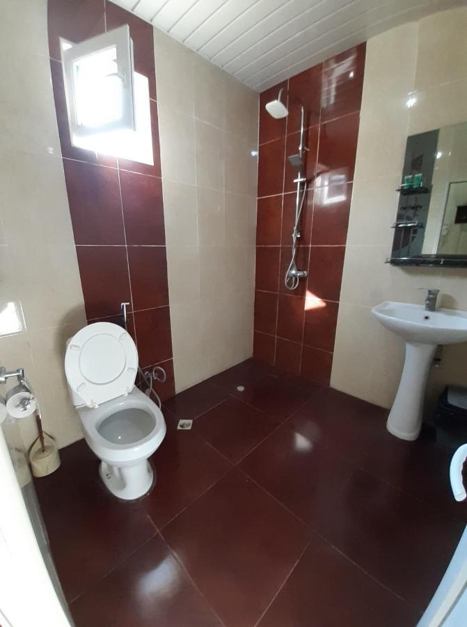 Hotel Selika Rustavi  Buitenkant foto