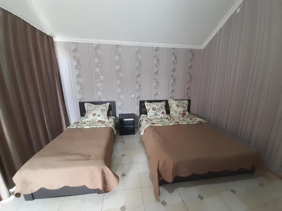 Hotel Selika Rustavi  Buitenkant foto