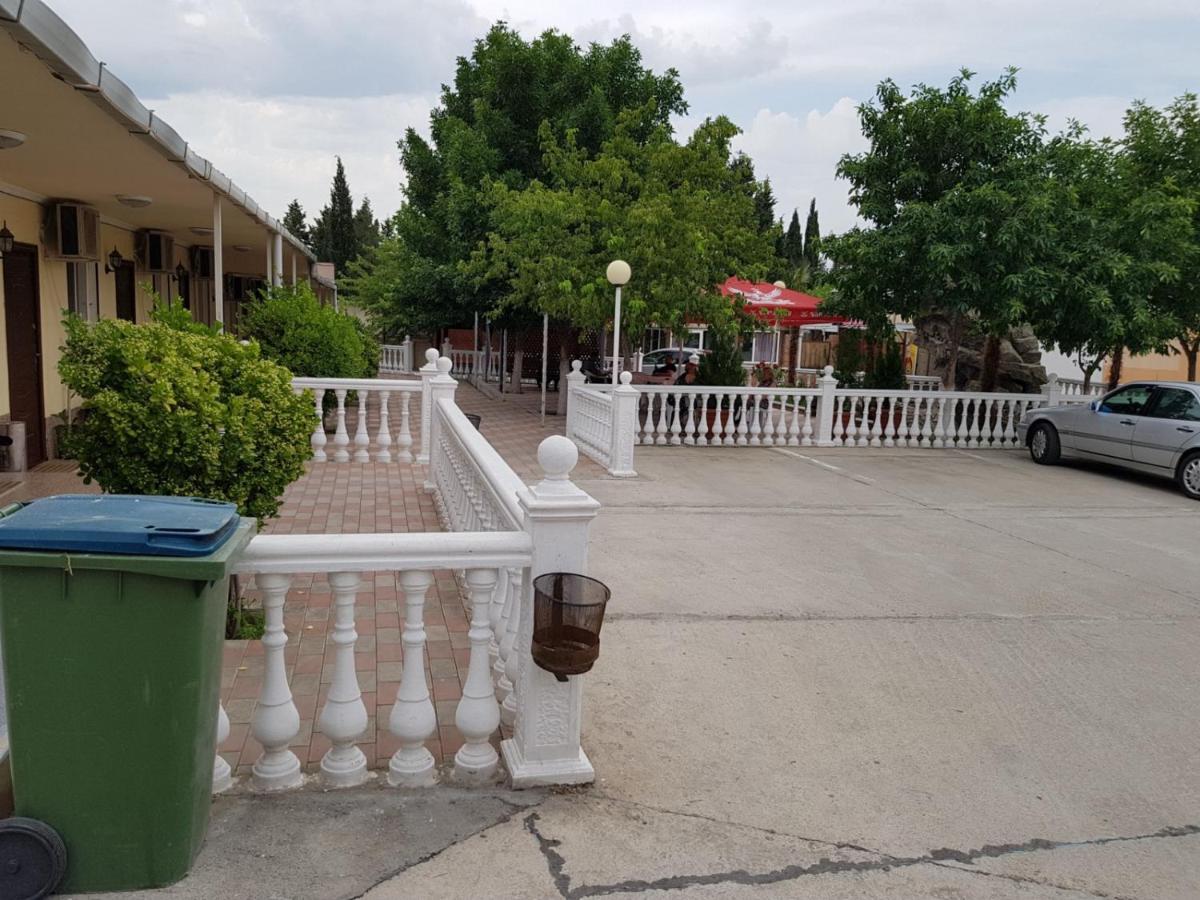 Hotel Selika Rustavi  Buitenkant foto