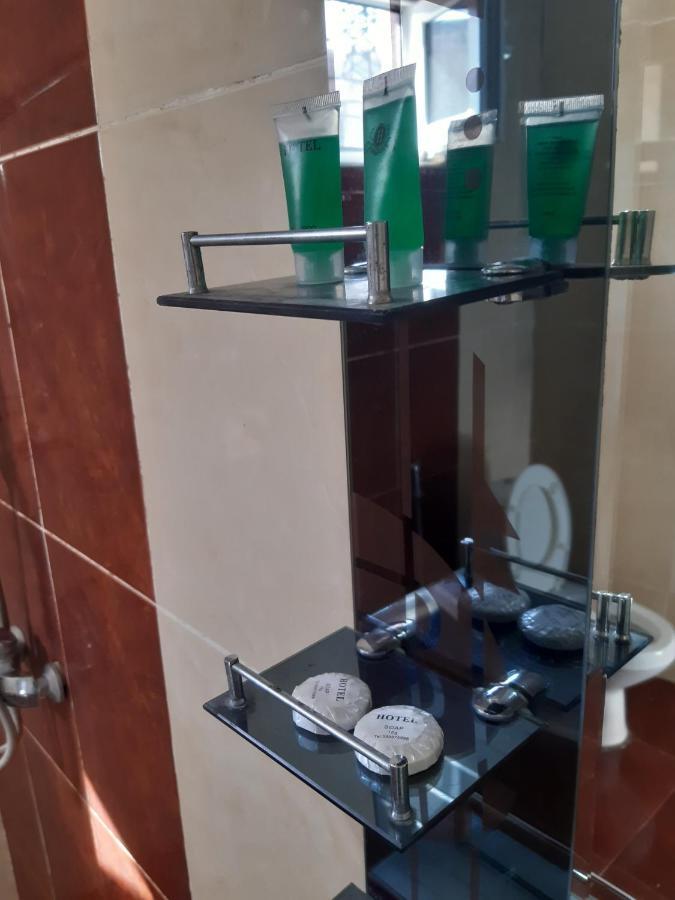 Hotel Selika Rustavi  Buitenkant foto
