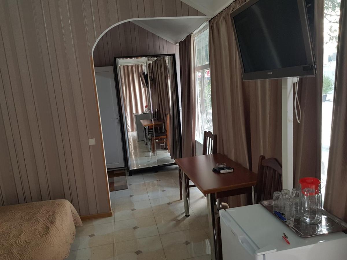 Hotel Selika Rustavi  Buitenkant foto