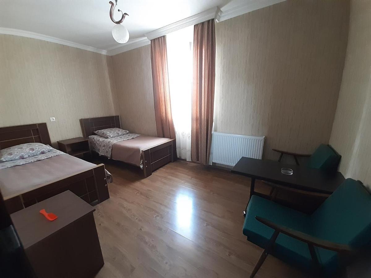 Hotel Selika Rustavi  Buitenkant foto