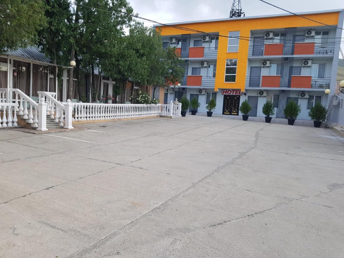 Hotel Selika Rustavi  Buitenkant foto