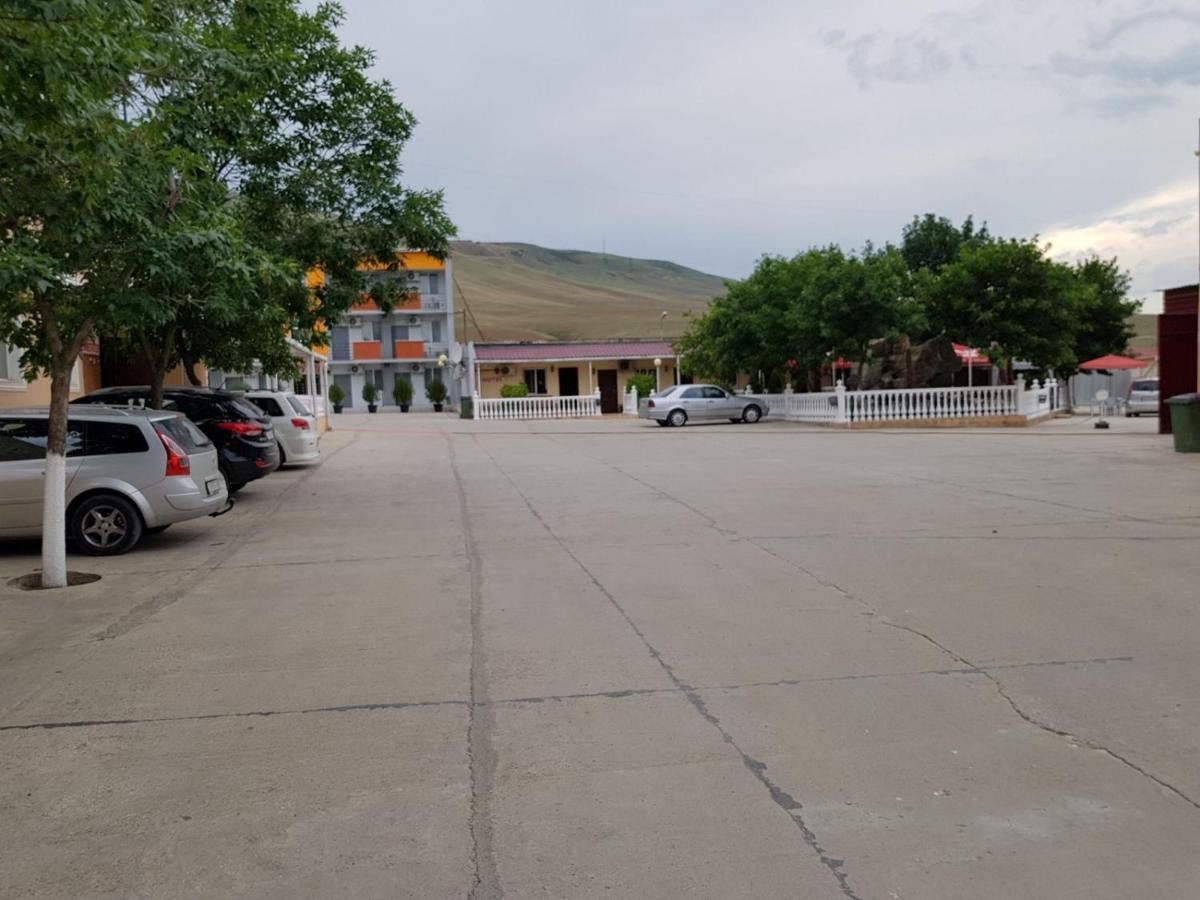 Hotel Selika Rustavi  Buitenkant foto