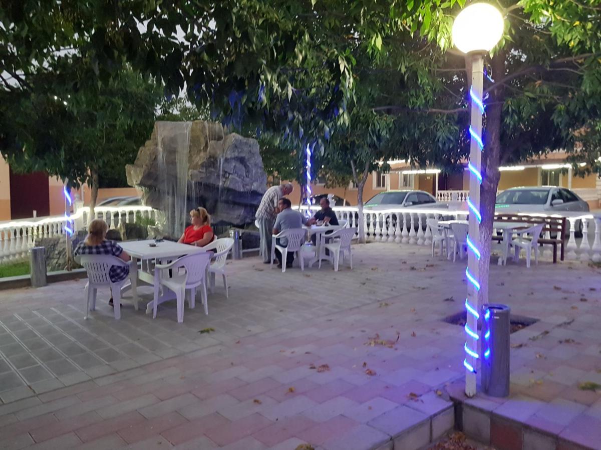 Hotel Selika Rustavi  Buitenkant foto